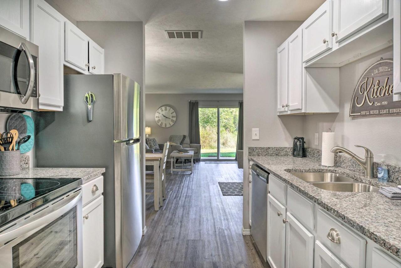 Cozy Condo With Pool Access, 5 Mi To Table Rock Lake Branson Buitenkant foto